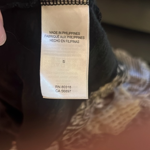 Lucky Brand sleeveless blouse navy blue pink white floral design women’s shirt S - Picture 7 of 8